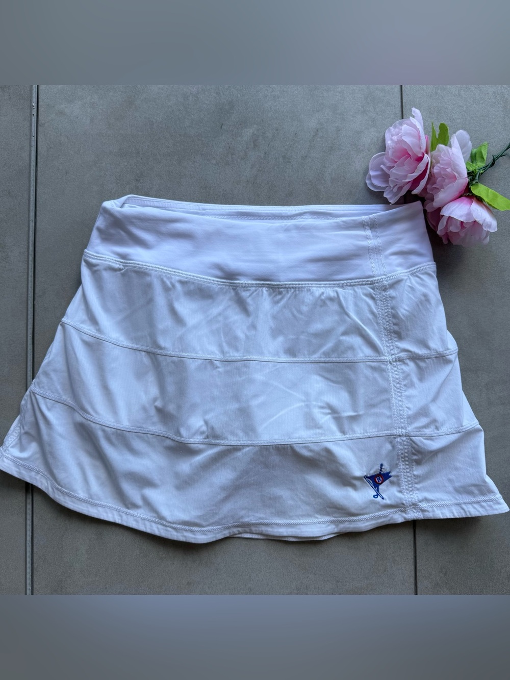 Lululemon Skort SZ 4 White shorts Ocean Golf Club embroidered Logo Logo plaited